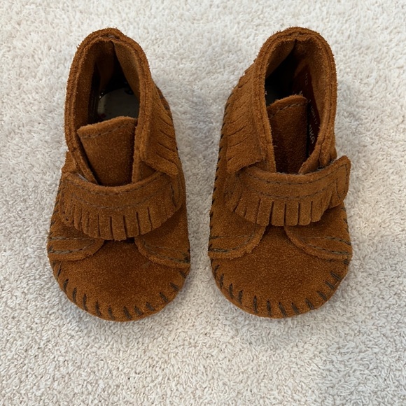 Minnetonka Other - Minnetonka Genuine Suede Leather Baby Moccasins